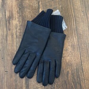 Women’s Black Leather Gloves